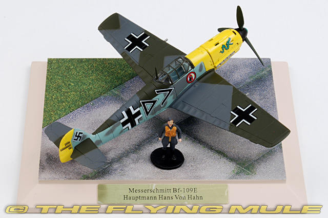 Corgi AN32107 - Bf 109 Diecast Model, Luftwaffe JG 3 Udet, Hans von Hahn