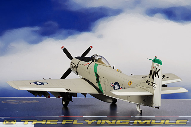 Hobby Master 1:72 Air Power Series HA2906 Douglas A-1J Skyraider ...