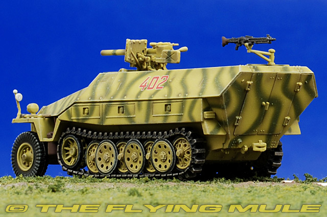 Dragon Models 60302 - Sd.Kfz.251 Schutzenpanzerwagen Display Model 