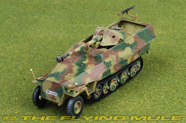 Dragon Models 60489 - Sd.Kfz.251 Schutzenpanzerwagen Display Model 