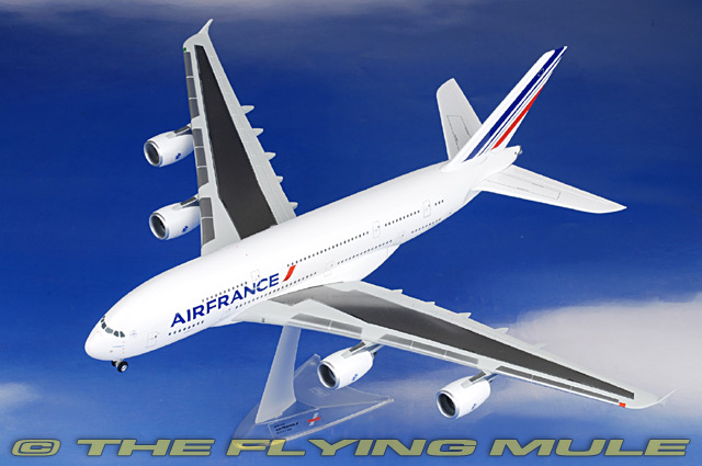 A380-800 1:200 Display Model - Herpa HE-553810-001 - Herpa 553810-001