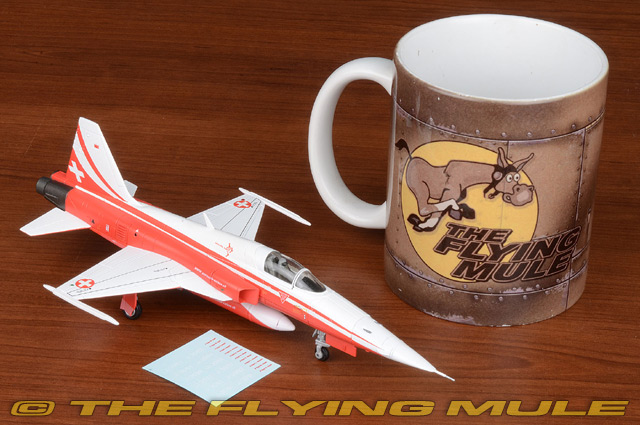 Hobby Master 1:72 F-5E Tiger II Swiss Air Force Patrouille Suisse 