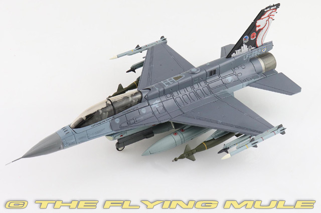 F-16D Fighting Falcon 1:72 Diecast Model - Hobby Master HM-HA38025 