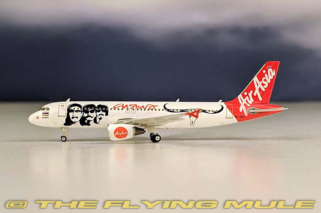 A320 1:400 Diecast Model - Phoenix Models PH-PH4AIQ1872 - $38.95