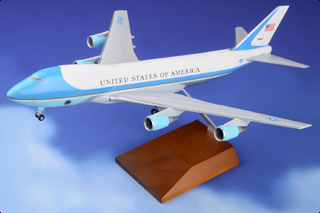 VC-25A Display Model, USAF 89th AW, #92-9000 Air Force One, w/Landing